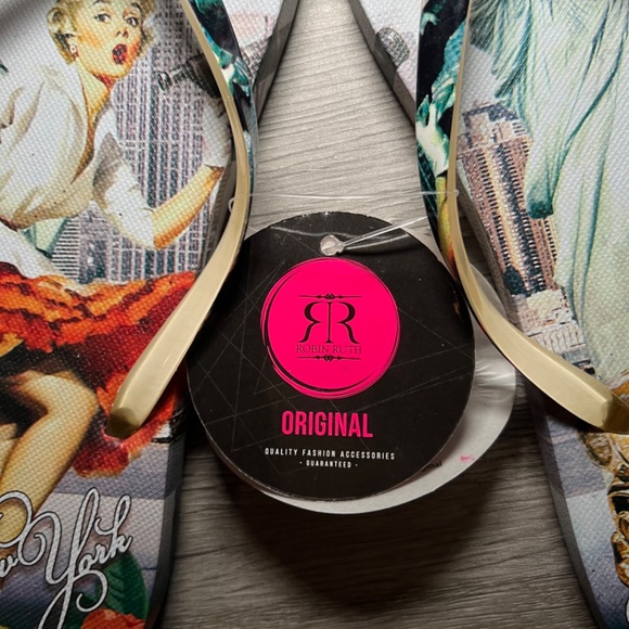 Unique/Rare - Robin Ruth - New York Sandals - Small (6.5) - Picture 7 of 8